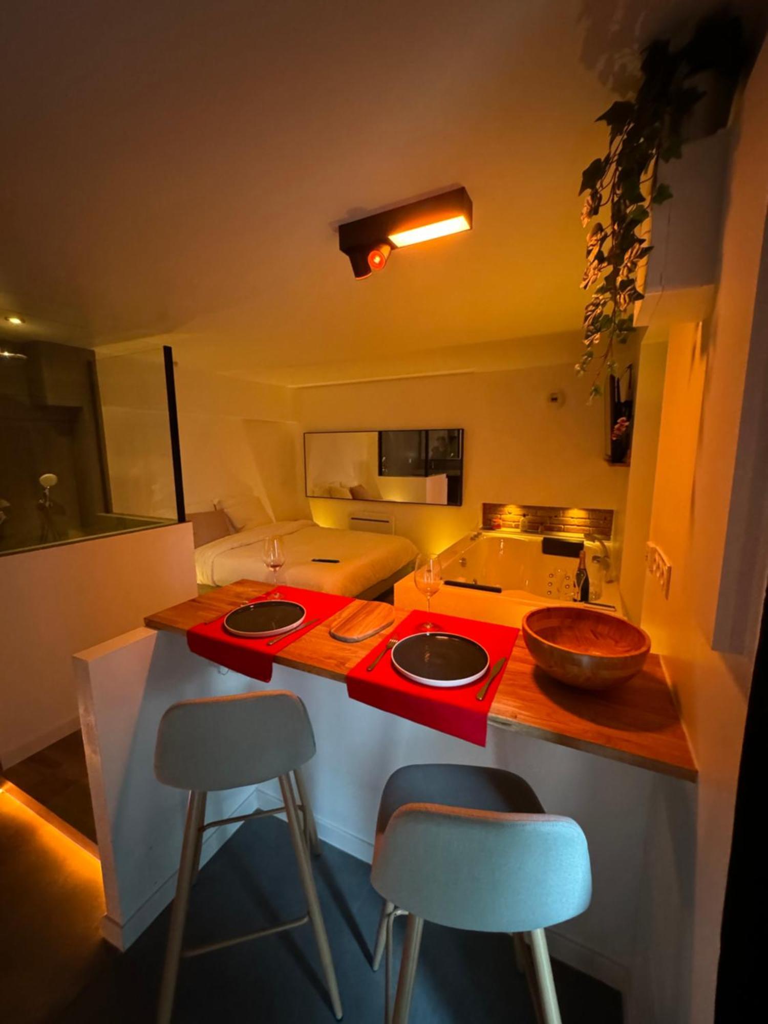 O Romeo - Suite Privee Fougères Extérieur photo
