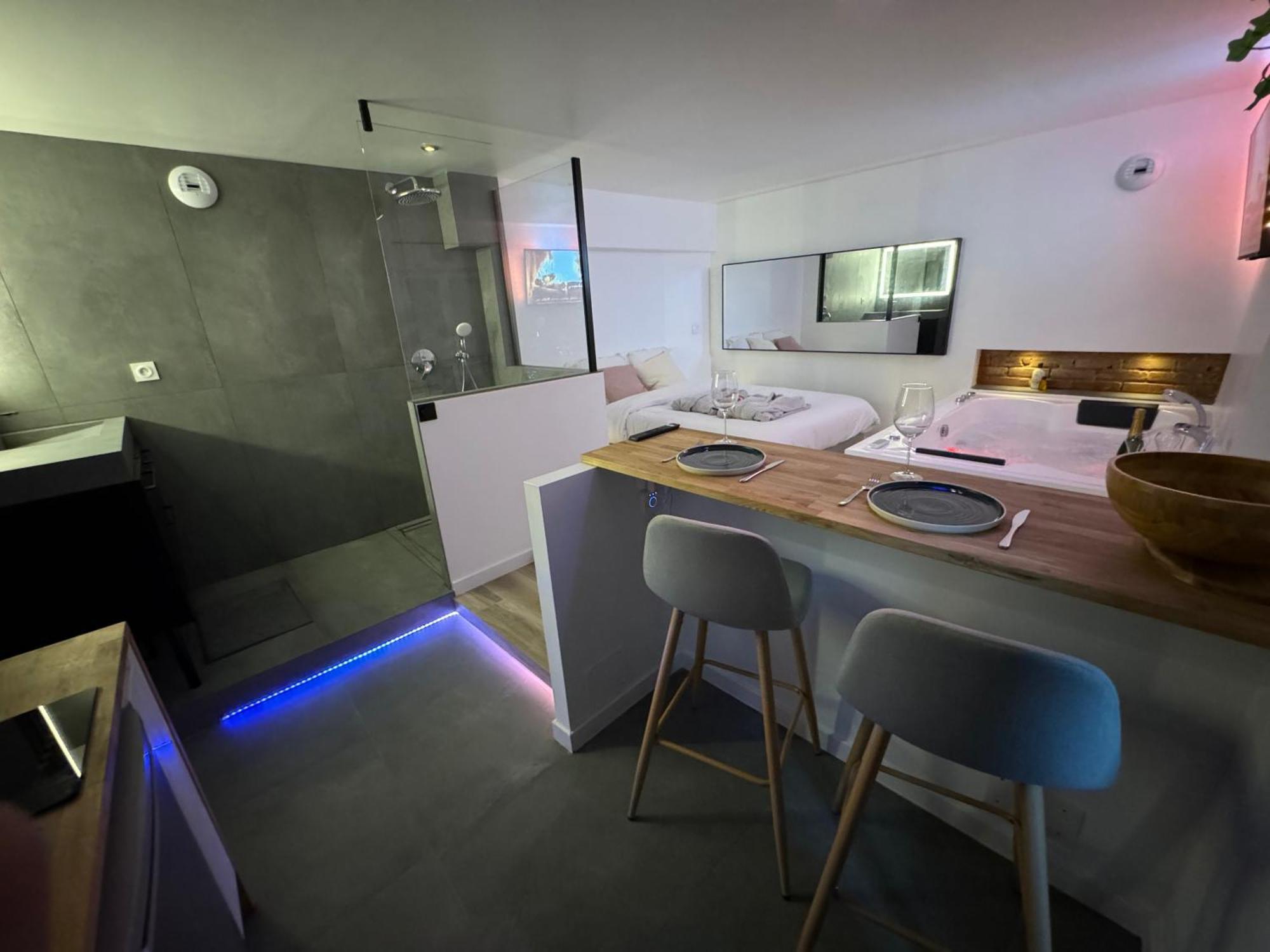 O Romeo - Suite Privee Fougères Extérieur photo