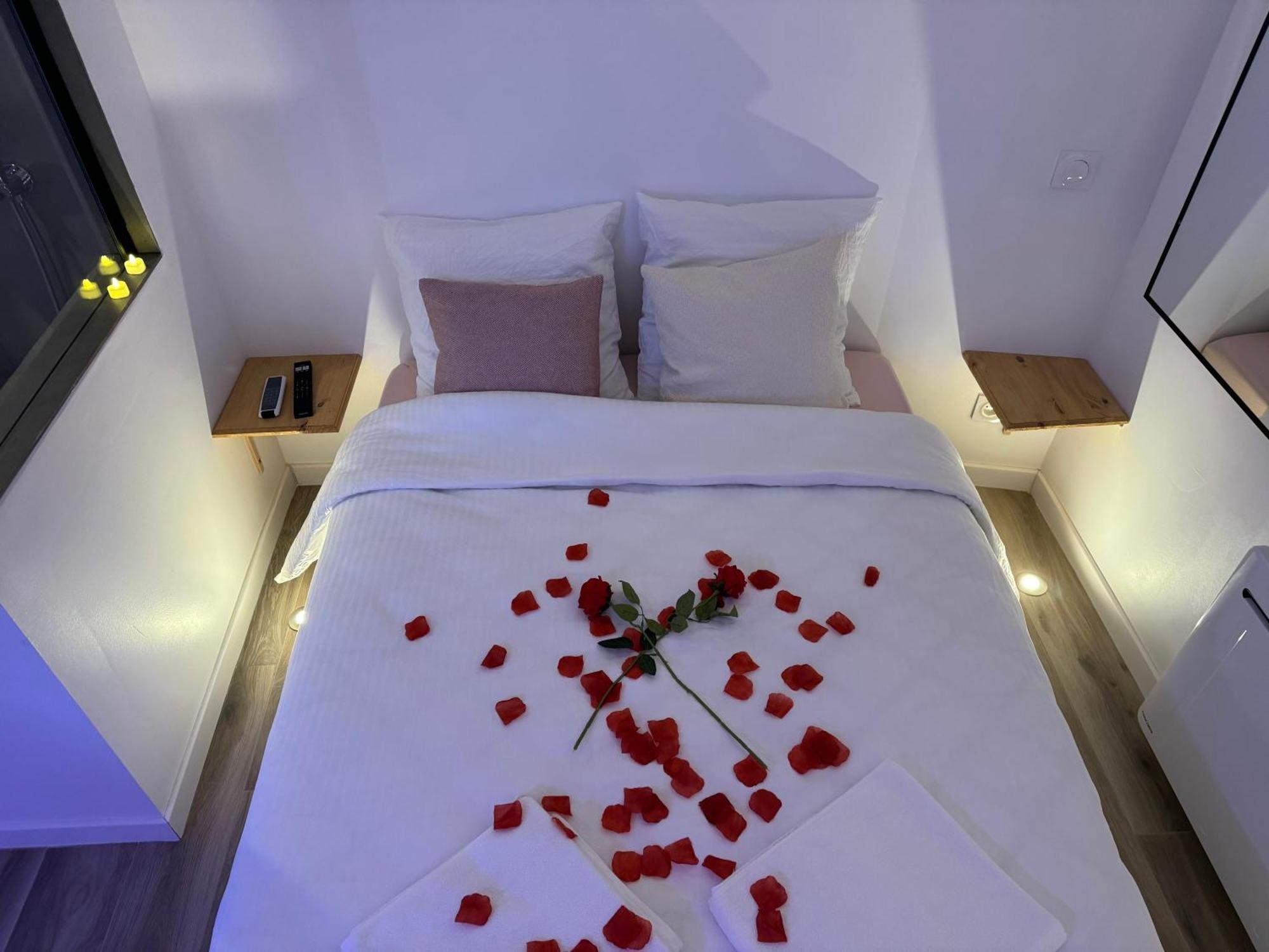 O Romeo - Suite Privee Fougères Extérieur photo
